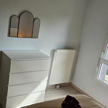 Appartement 2 Chambres Avec Terrasse Et Garage Saint-Andre-lez-Lille 外观 照片